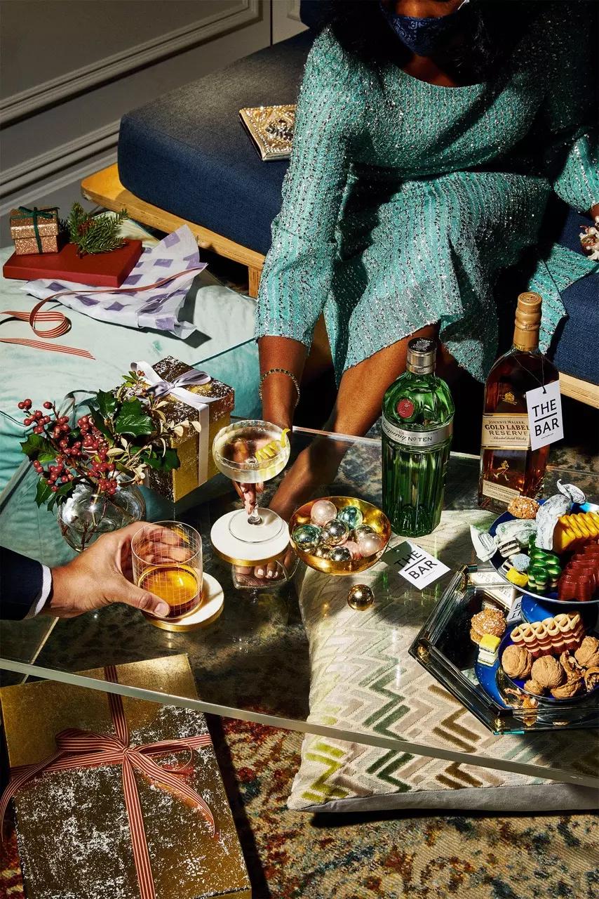 3. Say Merry Christmas with a gin gift