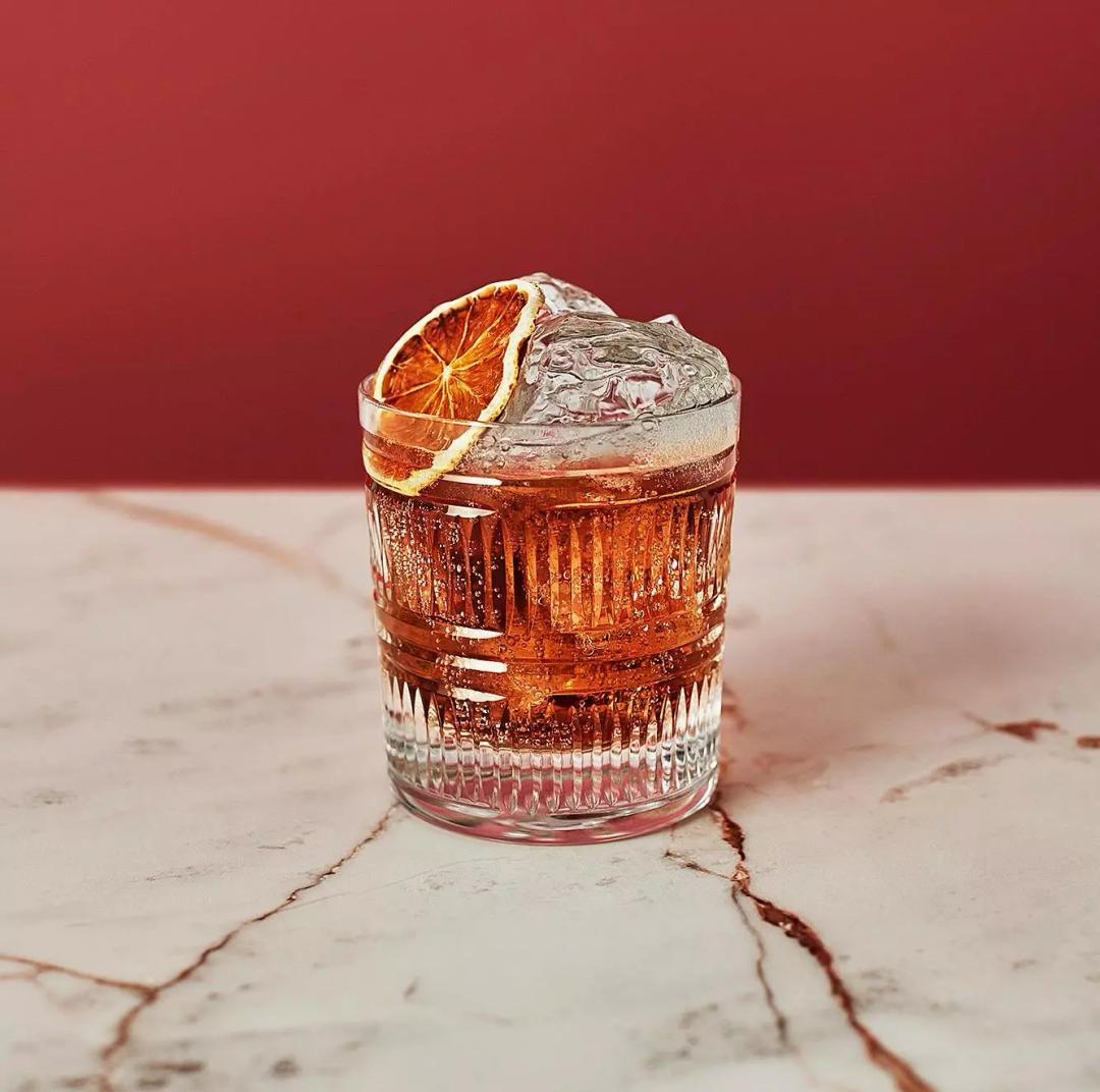 Seedlip Spice 94 and Cola